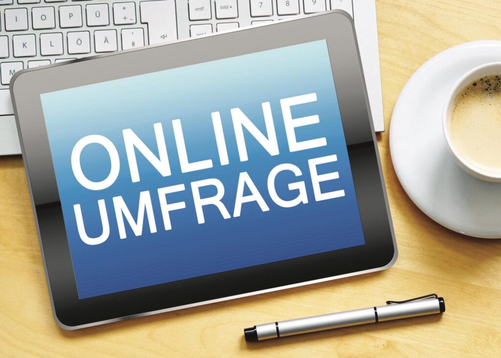 Online-Umfrage_Fotolia_76651526_L/MH