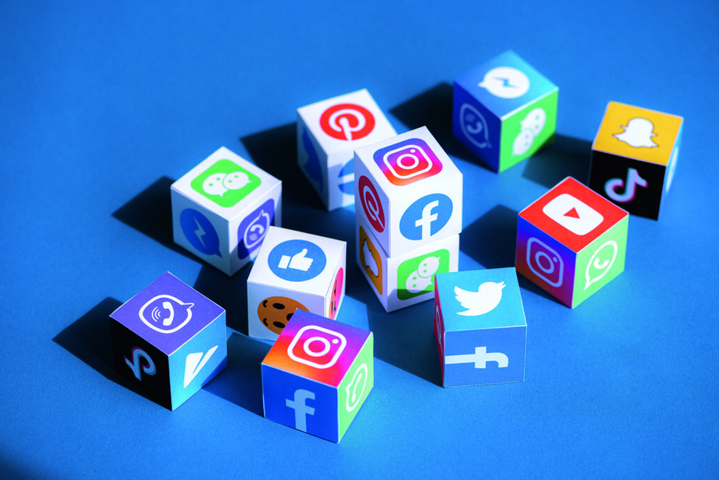 Grafik mit verschiedenen Social Media Icons